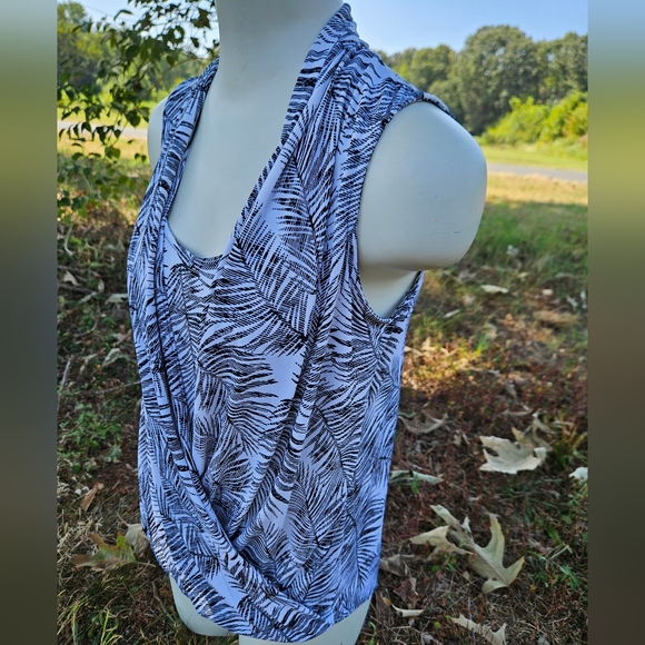 WHBM Palm Wrap Top - Picture 10 of 10